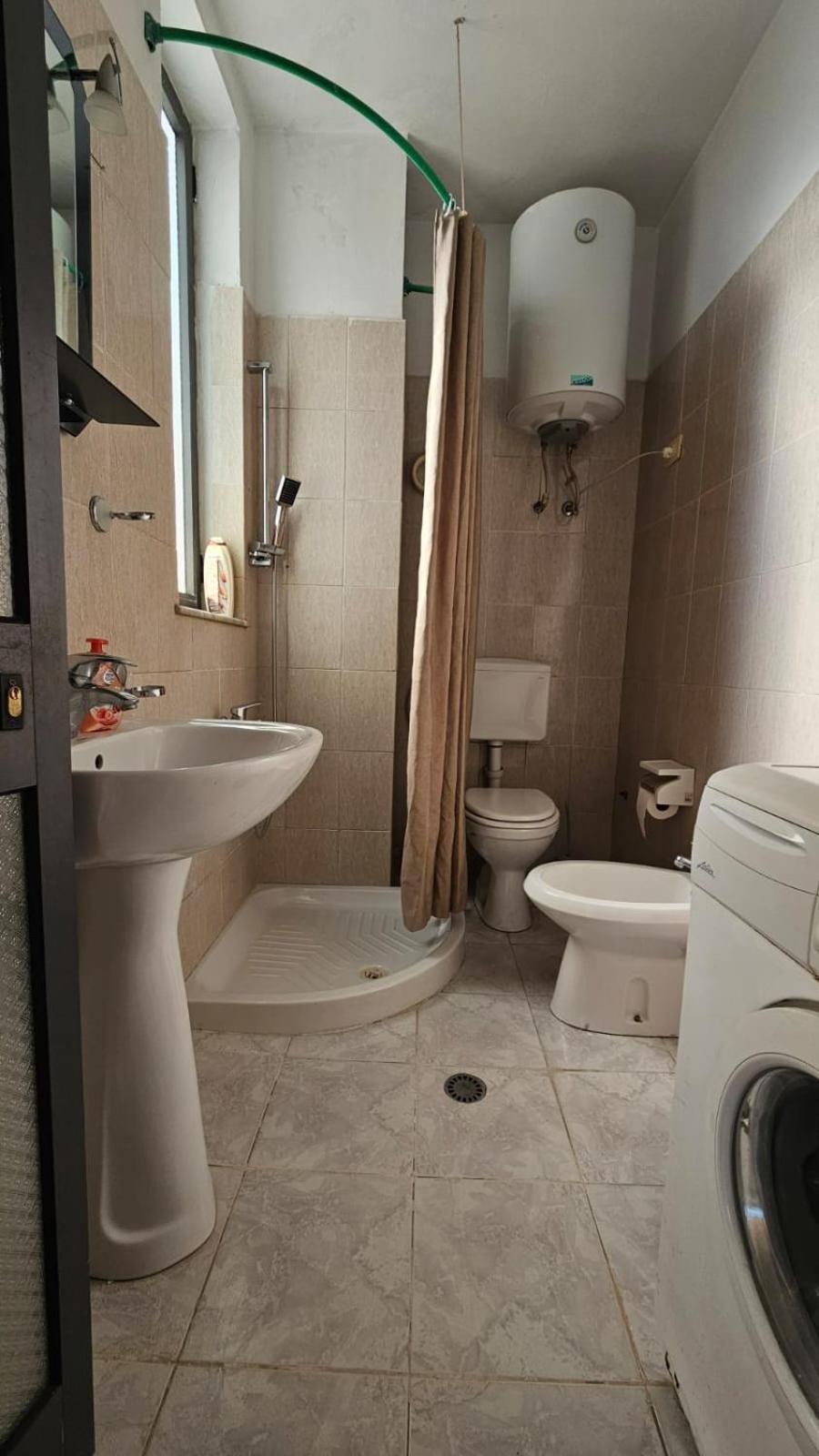 Apartament Bros *