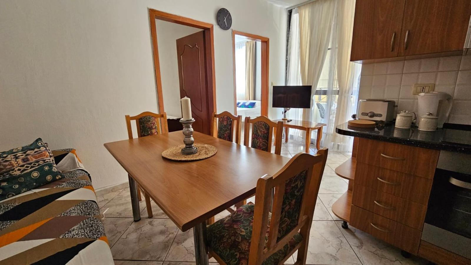 Apartament Bros *